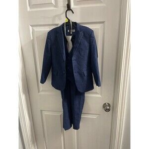 A.X.N.Y. Boys 3 Piece Blue Suit and Calvin Klein Grey Tie Size 6
